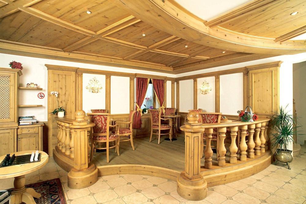 סלבה די ואל גרדנה Hotel Flora מראה חיצוני תמונה