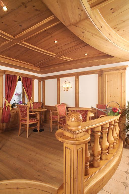סלבה די ואל גרדנה Hotel Flora מראה חיצוני תמונה