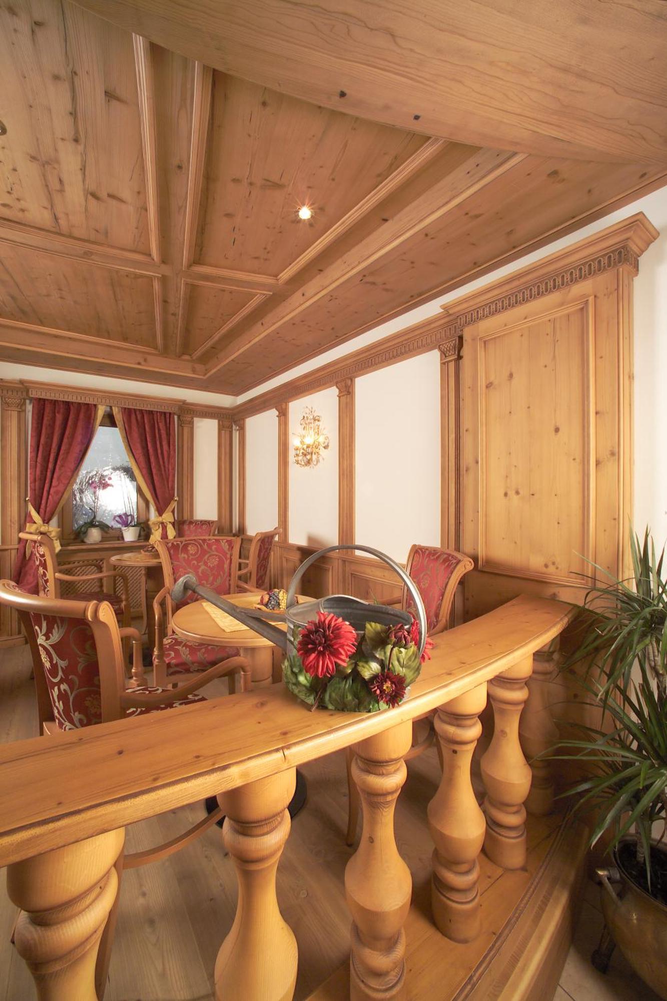 סלבה די ואל גרדנה Hotel Flora מראה חיצוני תמונה