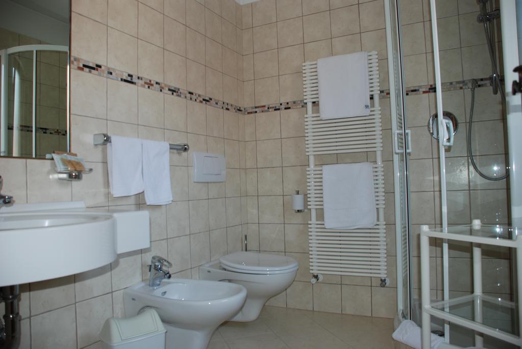 סלבה די ואל גרדנה Hotel Flora חדר תמונה